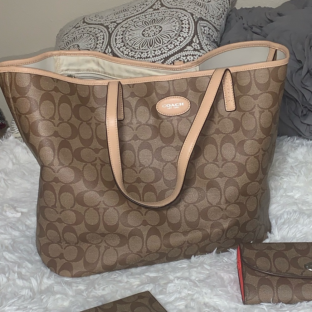 Coach tote